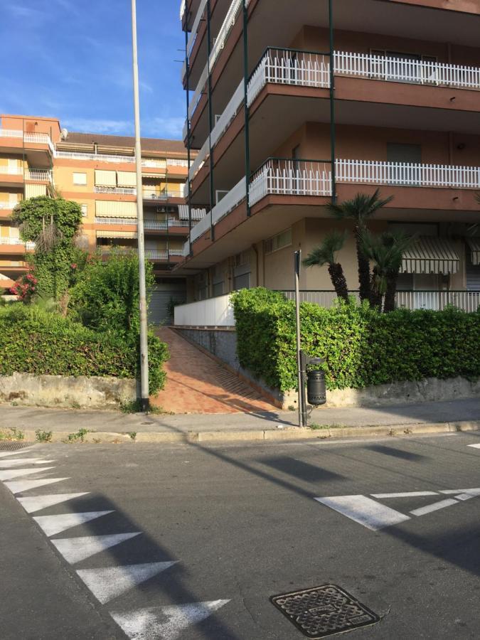 Apartamento Monolocale Via Nervia Ventimiglia Exterior foto