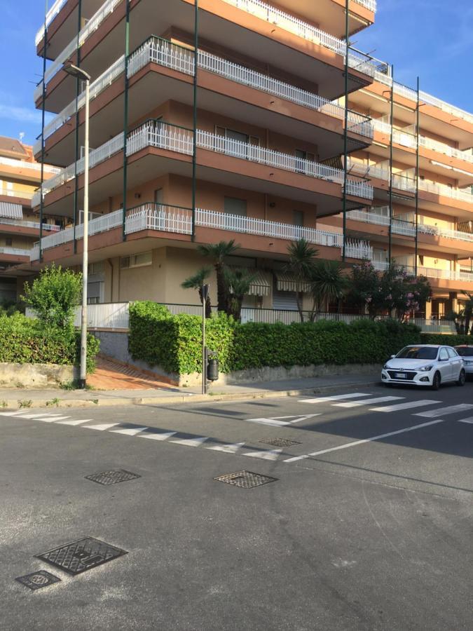 Apartamento Monolocale Via Nervia Ventimiglia Exterior foto